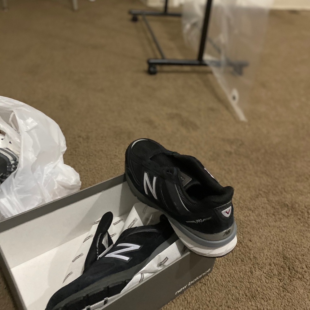 New Balance 990